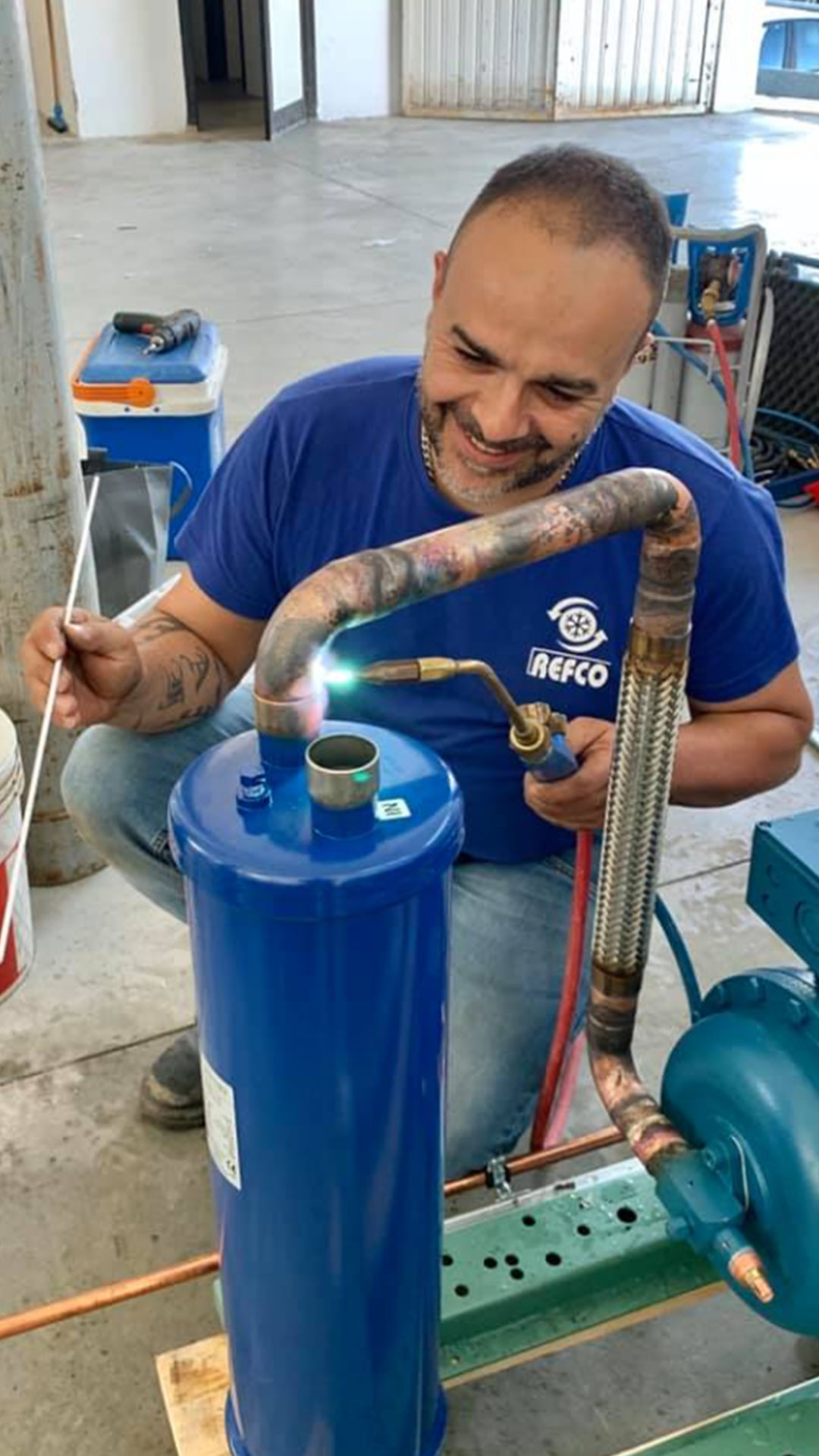 Refco impianti - Marcello Sunda alla saldatura